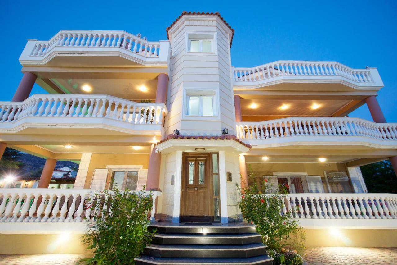 Helenas Apartment Razáta Exterior foto